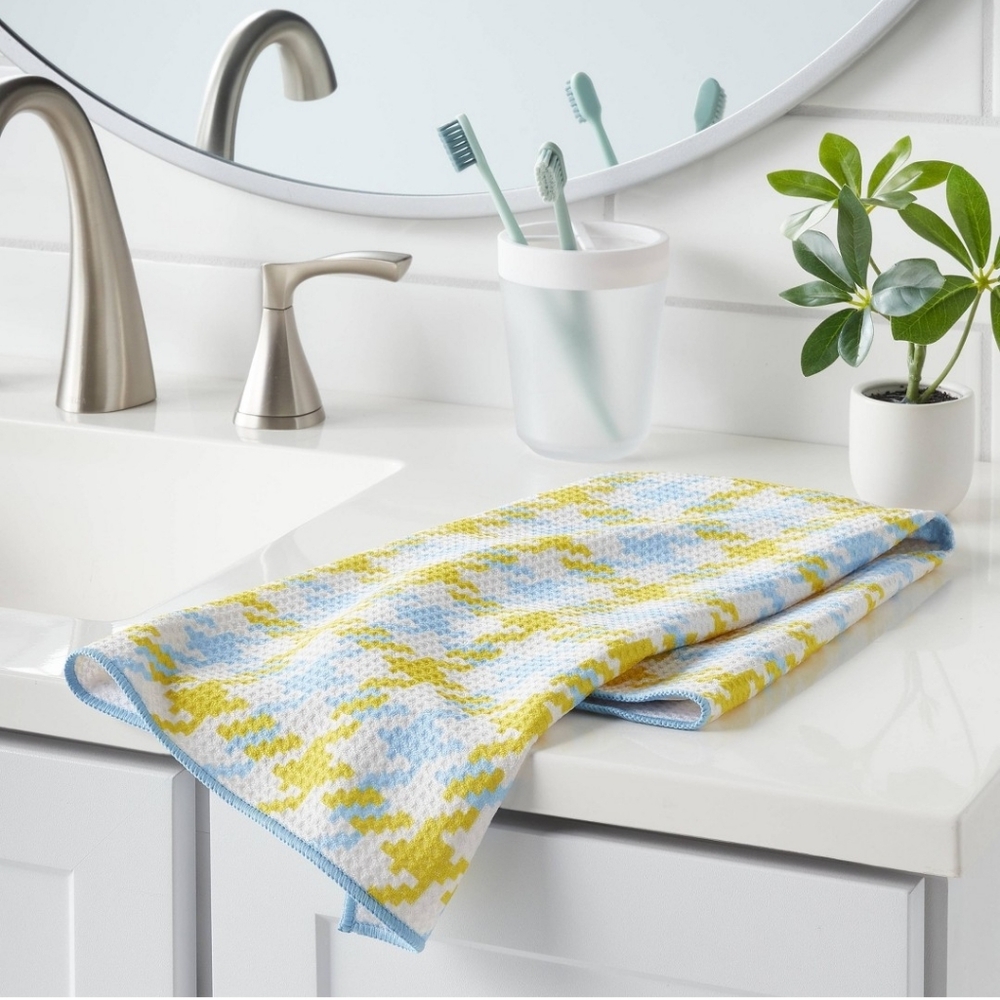 Room Essentials NWT 3pc Waffle Texture Hand Towel Set In Floral/Splatter/Hounds - Picture 6 of 10